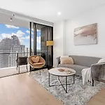 Lamour Ocean View Apartment I In Casino Broadbeach - Free Parking-195Cm