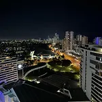 Lamour Ocean View Apartment I In Casino Broadbeach - Free Parking-195Cm